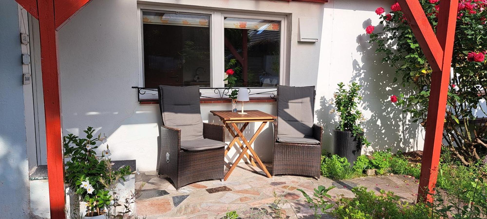 Bungalow An Der Tanne Mit Ueberdachter Terrasse Dusseldorf Exterior photo